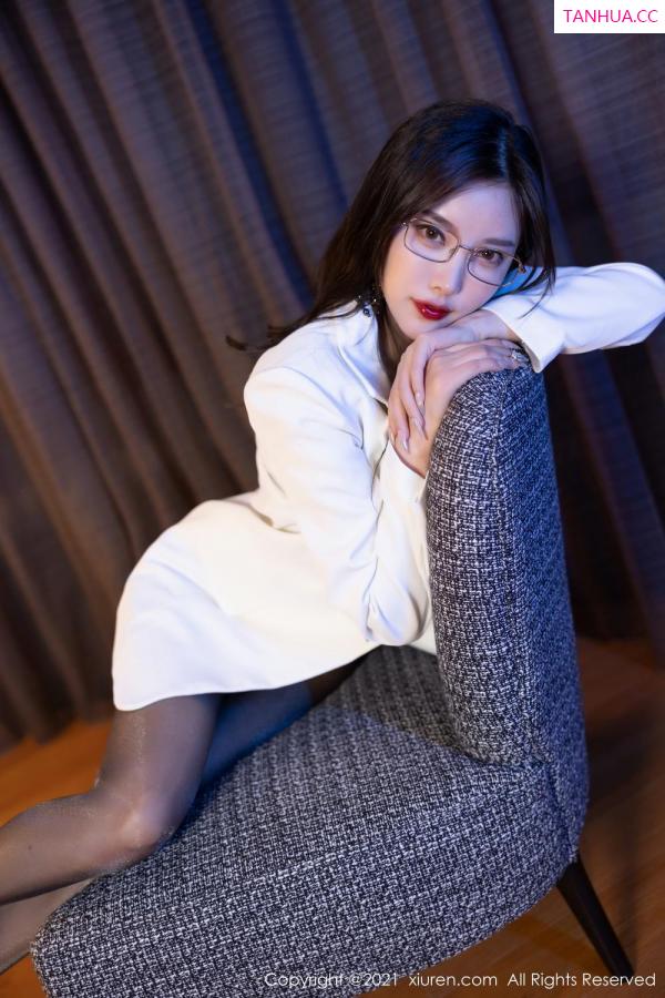 杨晨晨 sugar小甜心CC 宅男女神杨晨晨 眼镜OL会心一击第18张图片